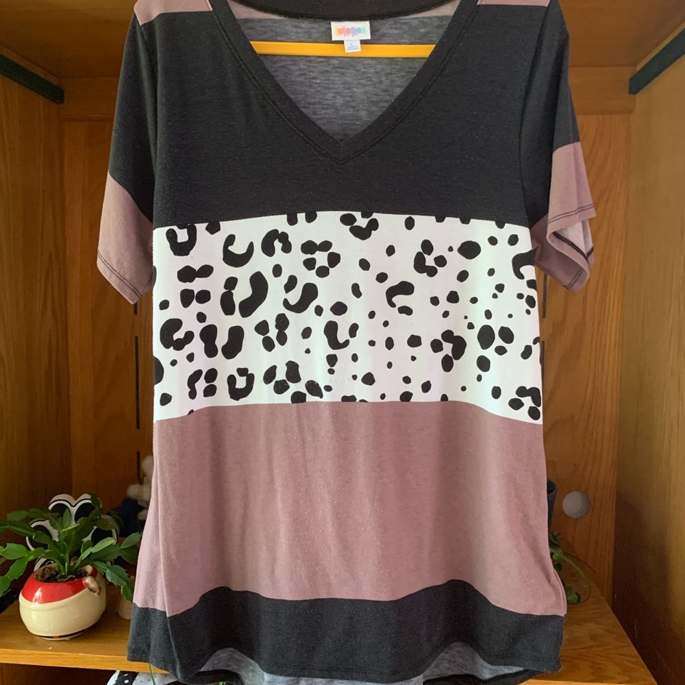 LuLaRoe Black and Pink Patterned Short Sleeve Top